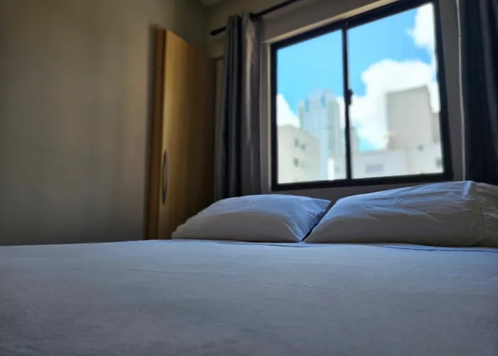2 Quartos A 200Mts Praia Central, Garagem, Churrasqueira, Wi-Fi 90 Mbps, Pet Friendly