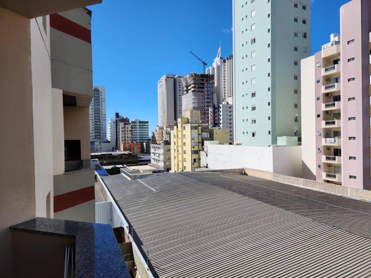 2 Quartos A 200mts Central, Garagem, Churrasqueira, Wi-fi 90 Mbps, Pet Friendly *