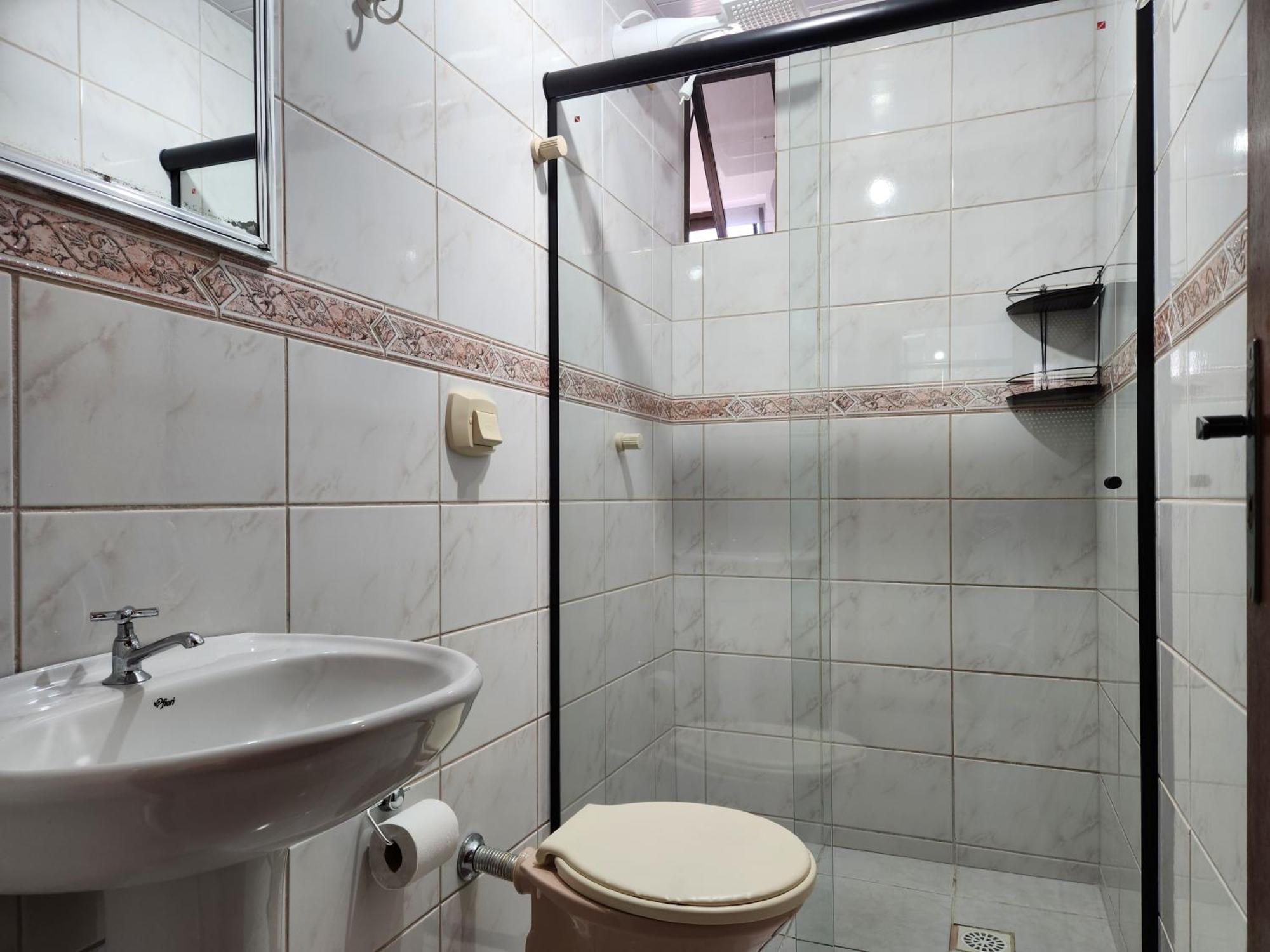 Apartment 2 Quartos A 200mts Central, Garagem, Churrasqueira, Wi-fi 90 Mbps, Pet Friendly *