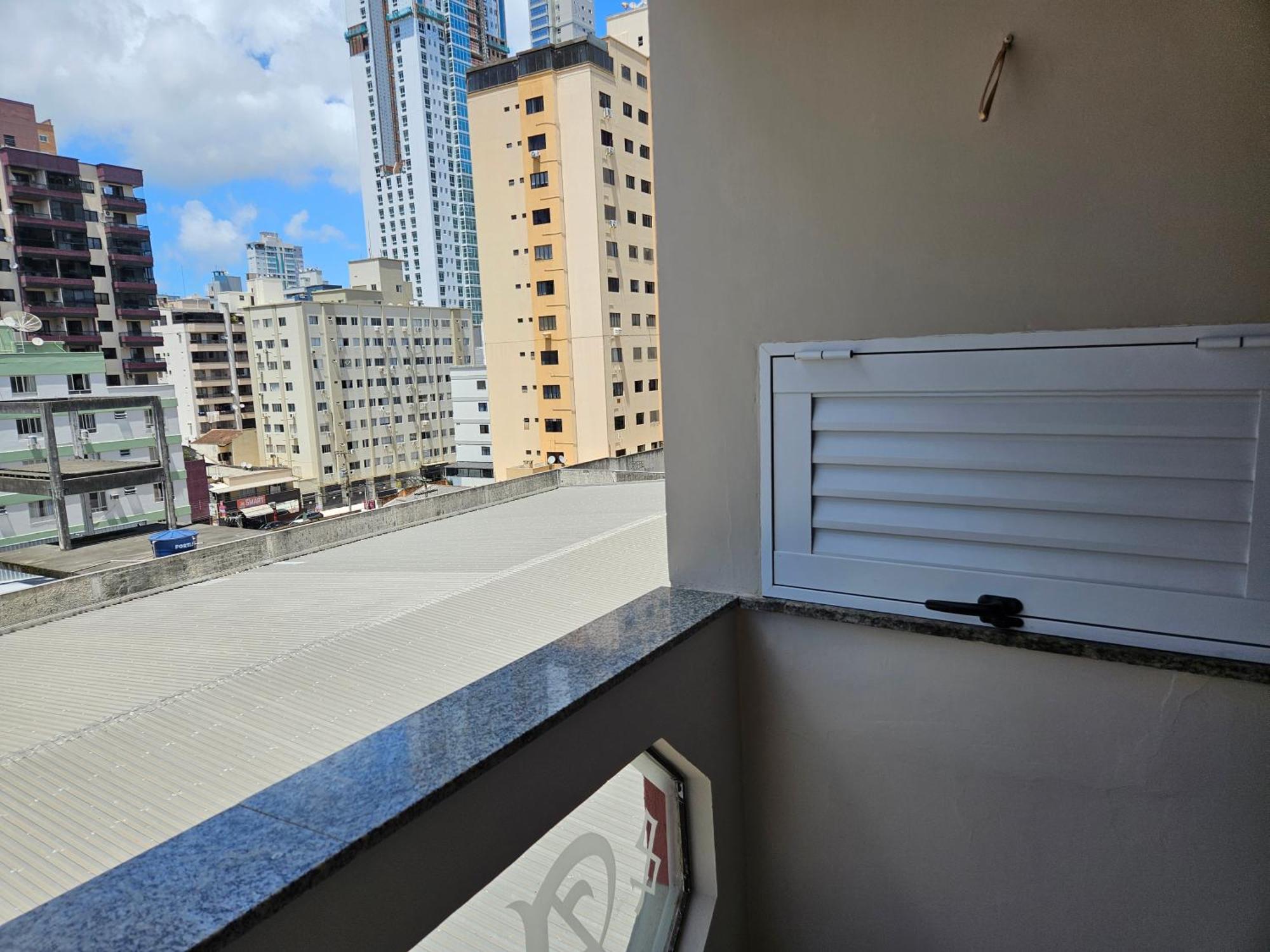 Apartment 2 Quartos A 200mts Central, Garagem, Churrasqueira, Wi-fi 90 Mbps, Pet Friendly Balneario Camboriu