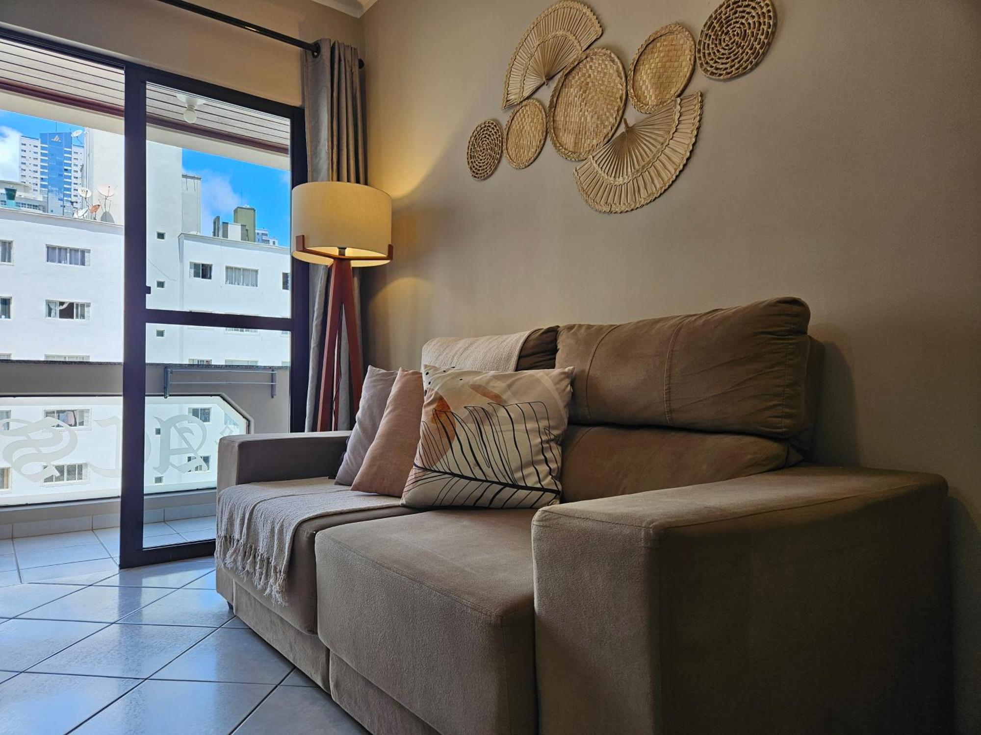 2 Quartos A 200mts Central, Garagem, Churrasqueira, Wi-fi 90 Mbps, Pet Friendly Balneario Camboriu
